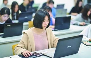 大一电子商务专业学什么
